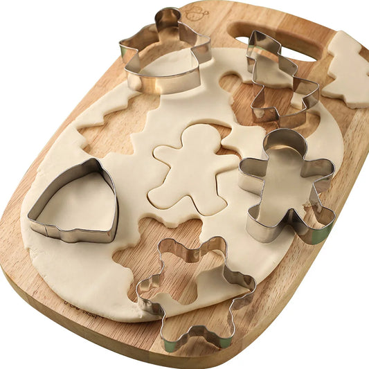 5Pcs Christmas Cookie Cutters Stainless Steel 3D Cookie Cutter DIY Winter Holiday Cookie Cutter for Making Muffins Biscuits