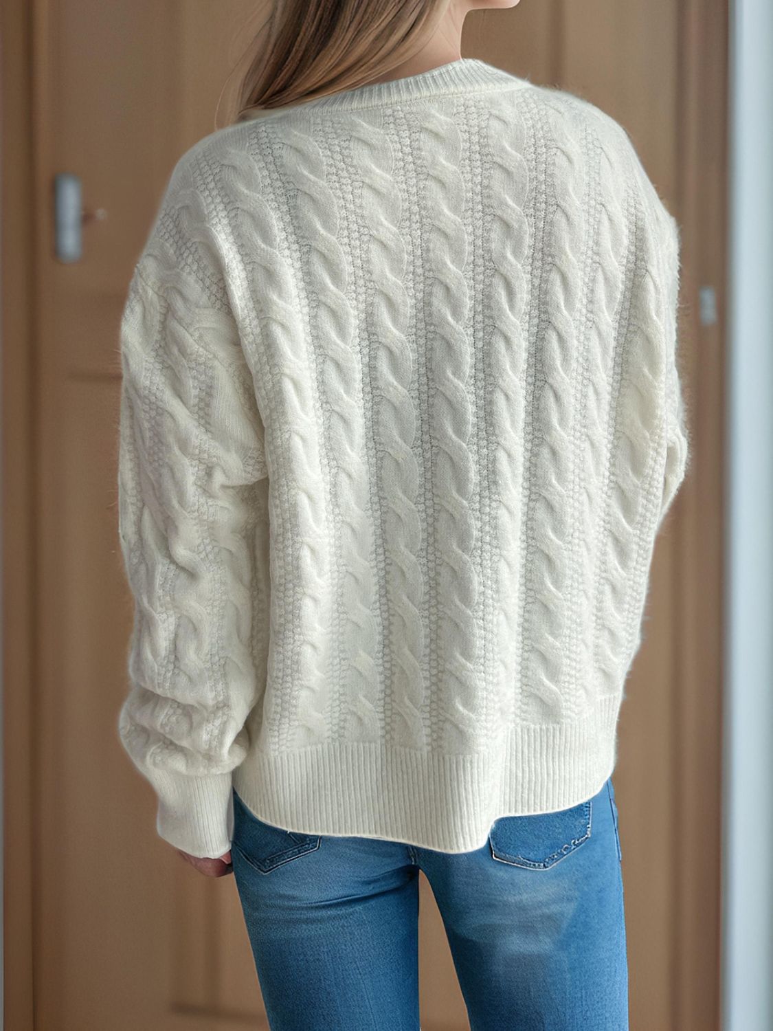 Cable-Knit Round Neck Long Sleeve Cardigan