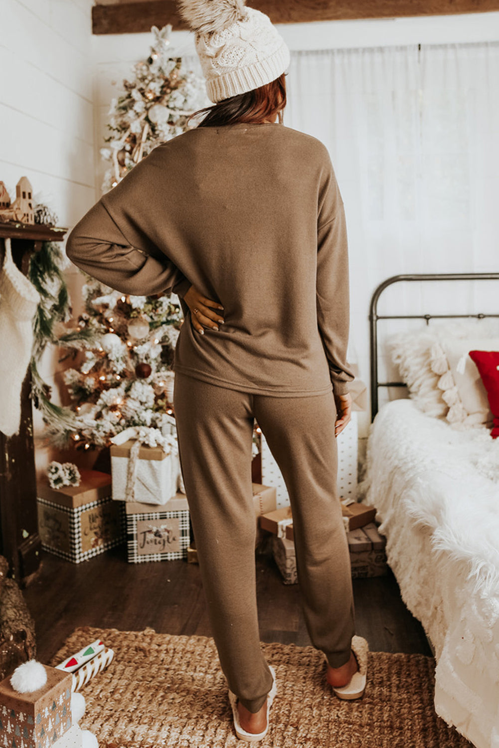 Black Long Sleeve Pullover & Jogger Pants Loungewear Set